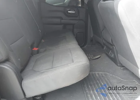 2021 Chevrolet Silverado 1500 2Wd Short Bed Custom z USA, uszkodzony, nr VIN 3GCPWBEK4MG297469